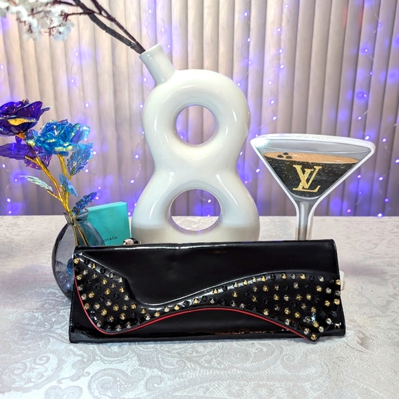 Christian Louboutin Loubiclutch Pigalle Black Patent Leather Spiked Clutch- RARE - Picture 1 of 5